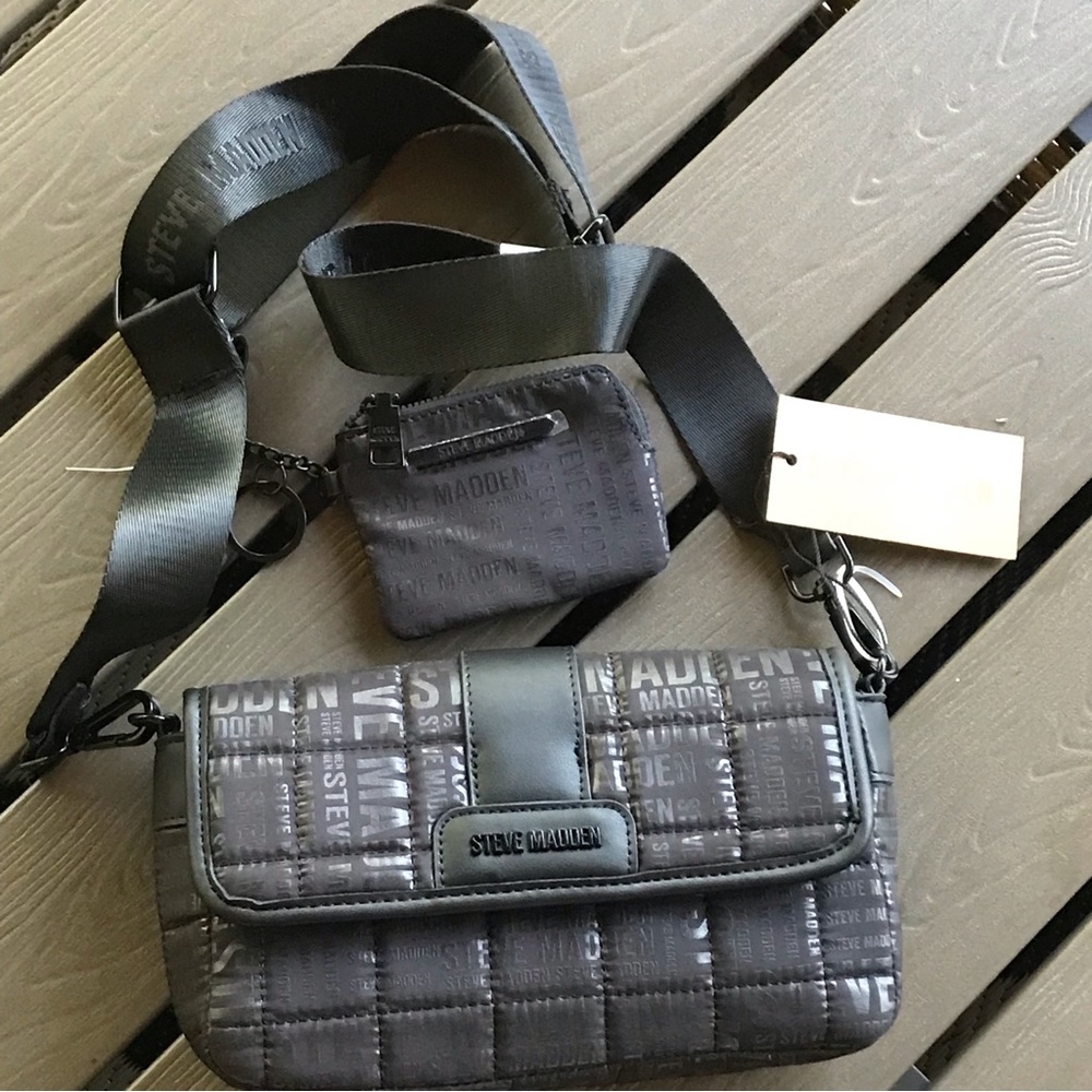 NWT Steve Madden Women’s Black Crossbody bag with removable pouch. - Picture 5 of 6